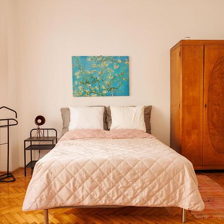 Studio With Terrace In Heart Of The City 布达佩斯 外观 照片